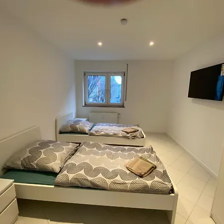 Möbilierte 2-zimmerwohnung Mit Geräumiger Wohnküche Apartamento